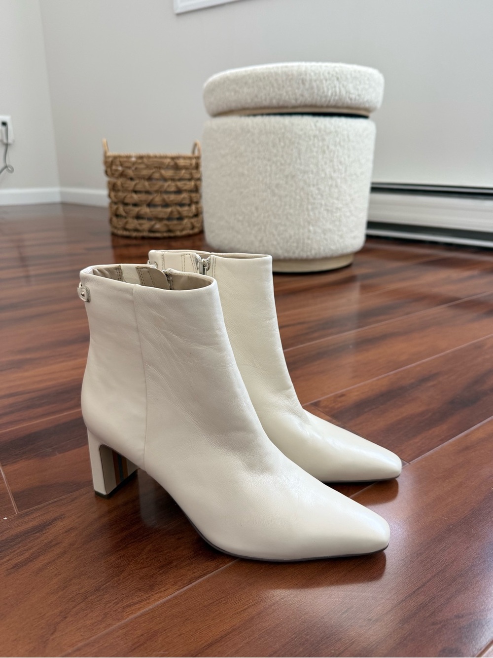 Sam Edelman Saige Ankle Bootie Cream